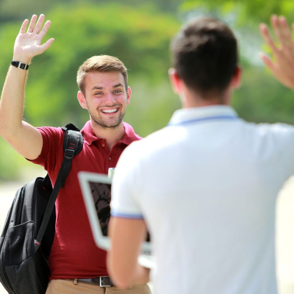 IG size of friends waving